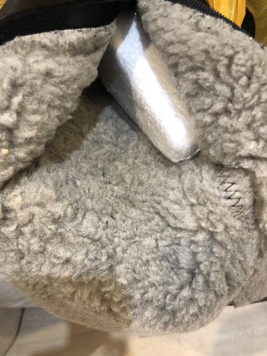 Продаю зимние женские сапоги