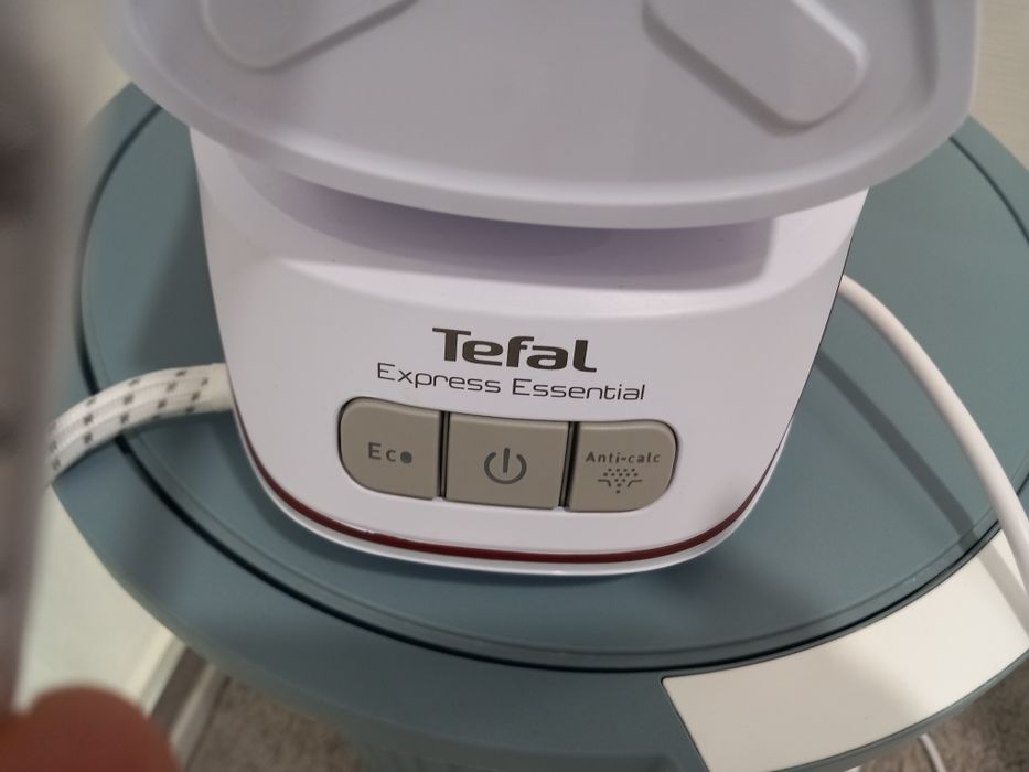 Парогенератор ,ютия Tefal, 2400 w,само пробвана,