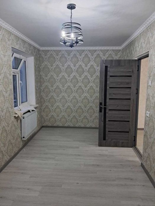 Фрунзиский  Хумо клиника 3 қаватда 2 хонали квартира сотилади.ID: 1616