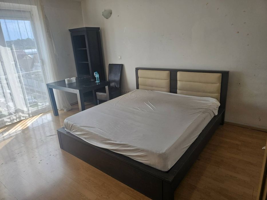 De inchiriat apt 1 canera modern, Reghin in Blocul politiei.