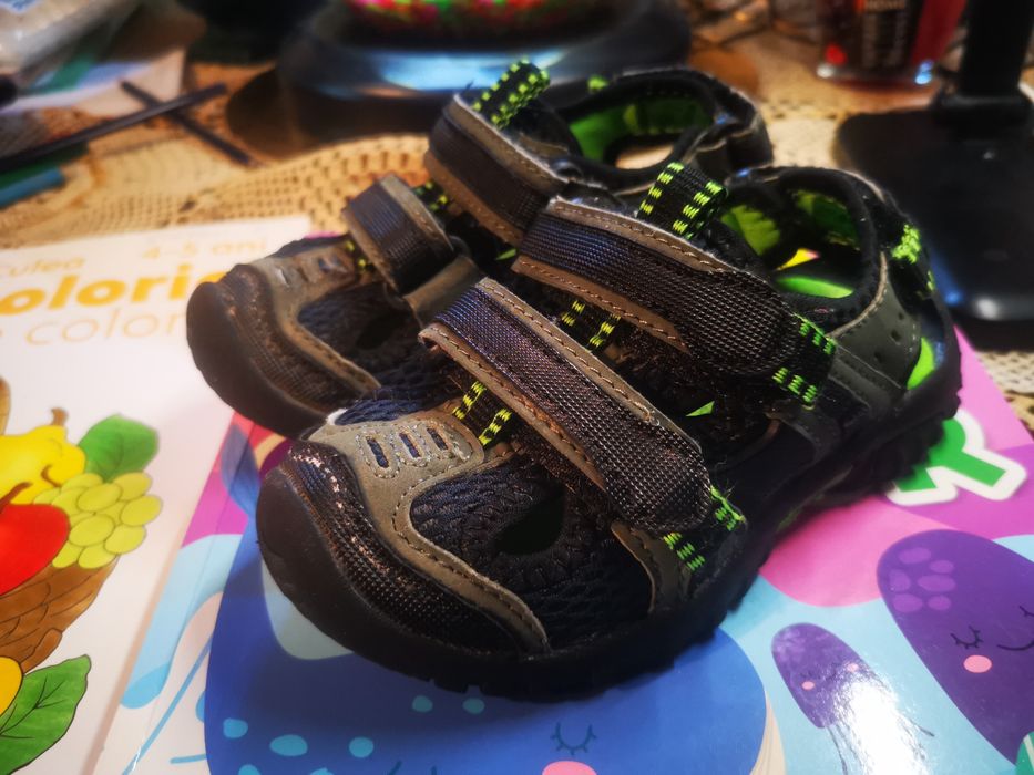 Sandale copii nr. 25.