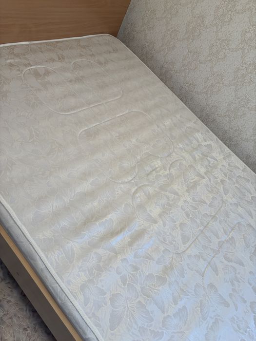 Кровать в отлчном состоянии