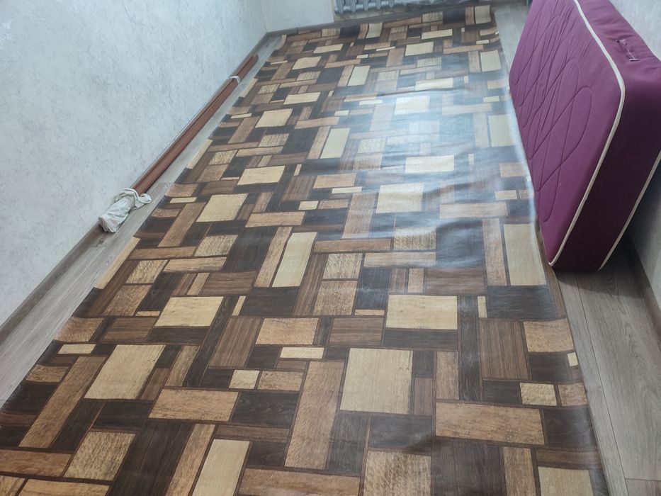 Продам линолеум вместе с плинтуса и заглушками