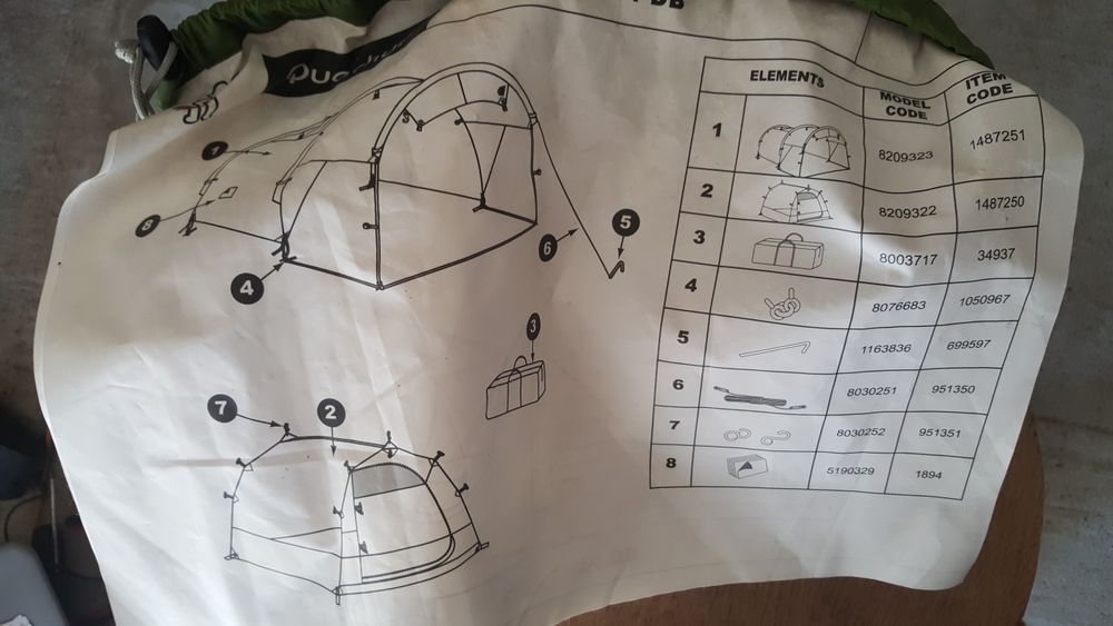 Vand cort quechua 4 persoane cu veranda