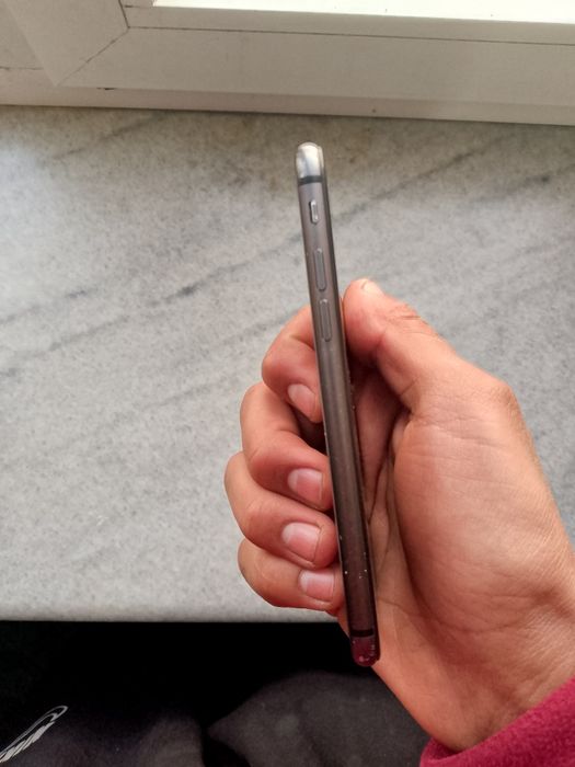 Iphone 8 zur ogan odam baraka topadi