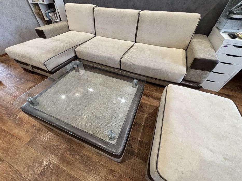 Продам угловой диван 300*100 (комплект)