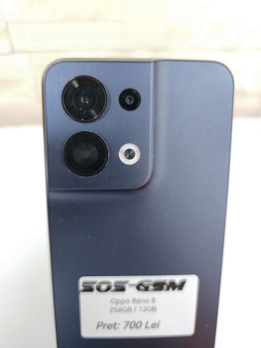 Oppo Reno 8 256GB / 12GB