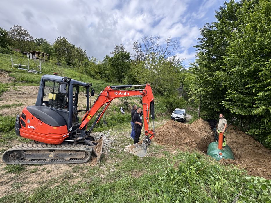 Buldoexcavator / Miniexcavator /camion de inchiriat