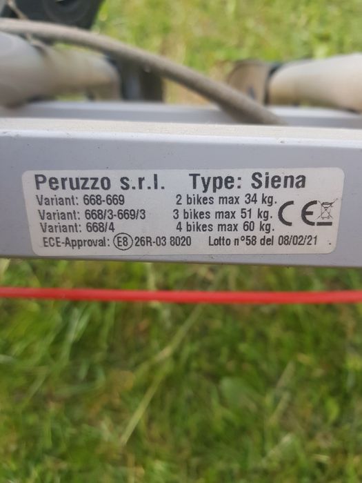 Suport  pe cuiul de tractare 3 biciclete Peruzzo Siena
