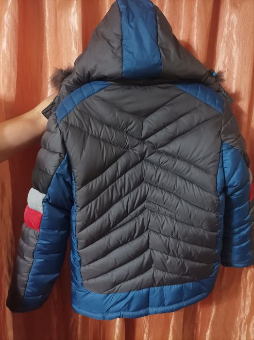 Продам зимний пуховик 30000