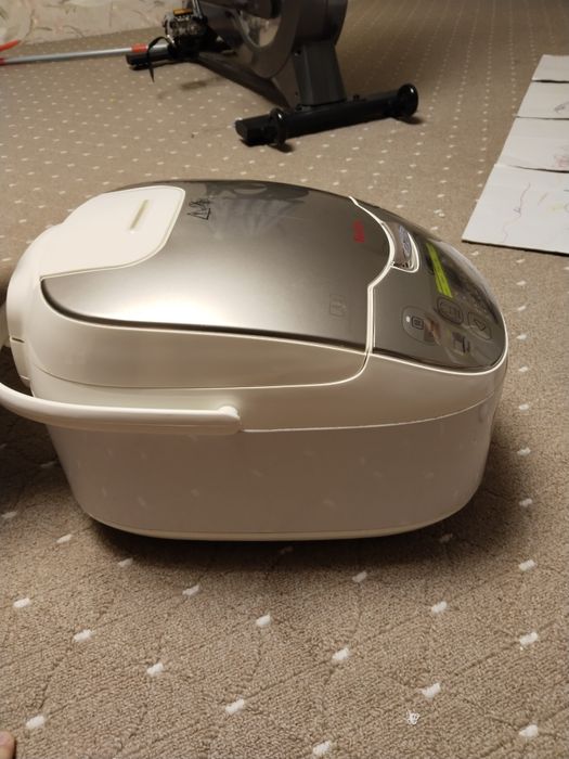 Мультиварка  в отличном состоянии