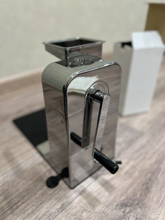 Продаю овощерезку Berghoff