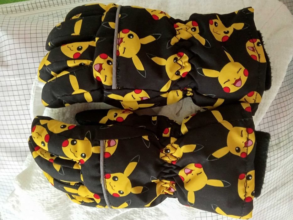 Ръкавици за ски за деца 4-6г.-5 лева.