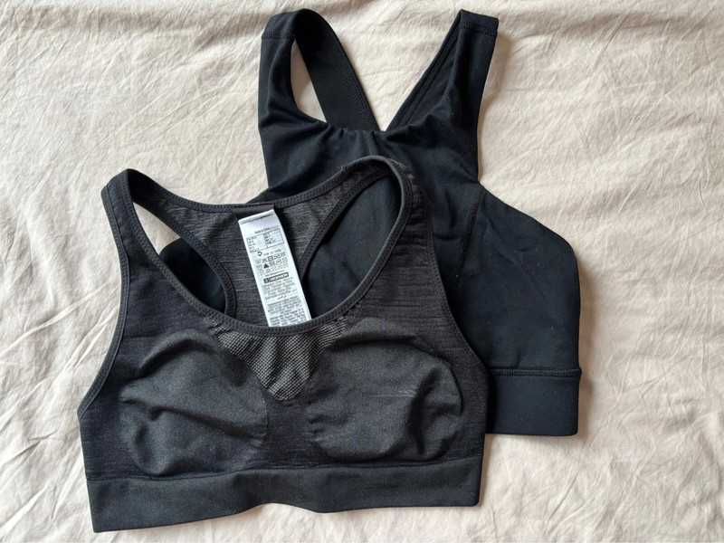 2 bustiere negre XS - S