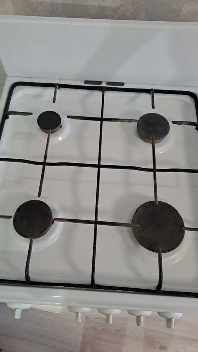 Продам газ плиту