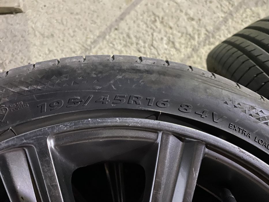 16 титан диска пакрышкасымен сатылады