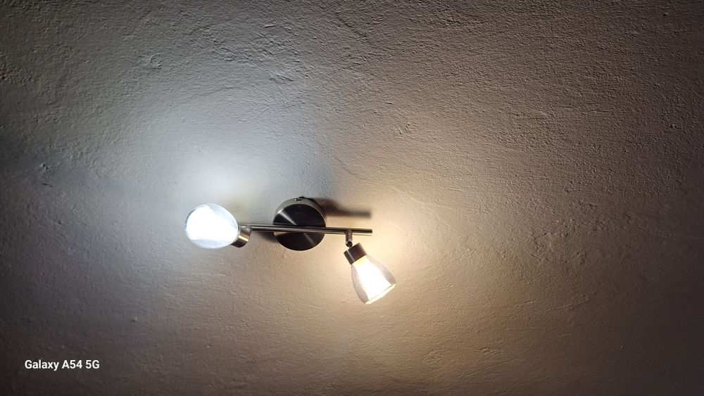 лампи за таван или стена