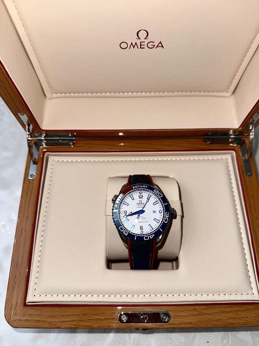 Сағат сатылады/Продаётся часы