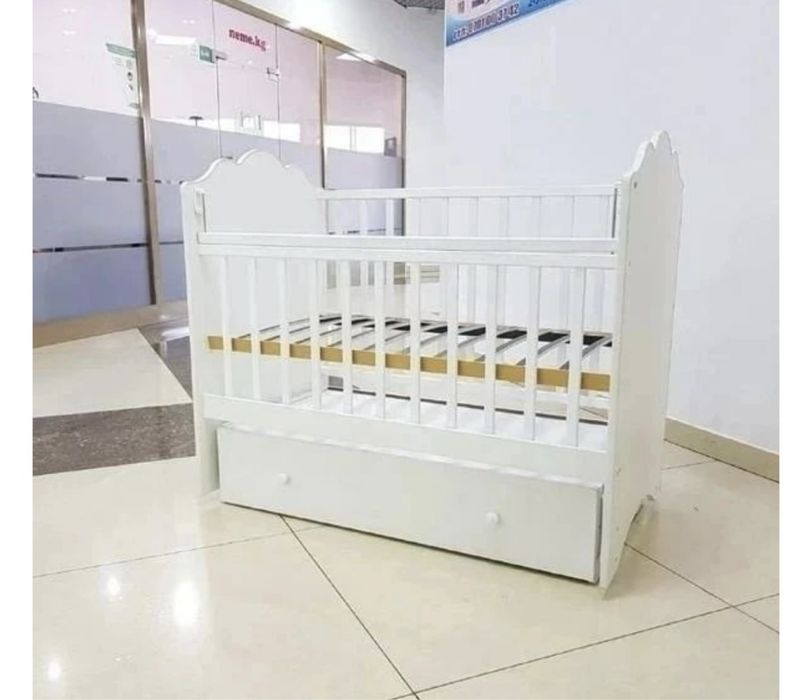 Продам детскую кроватку