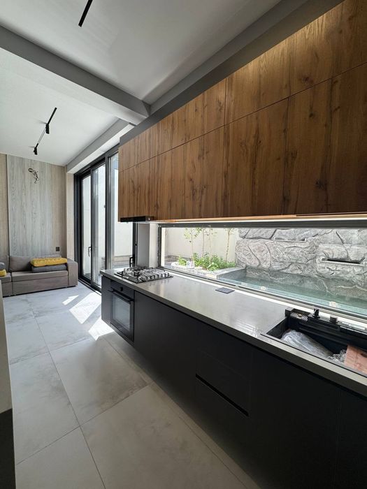 Центр луначарского 2 соток  Дом в стиле HI-TECH Собственник