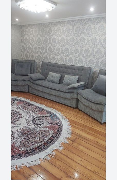 Продам расладной диван с раскладными креслами