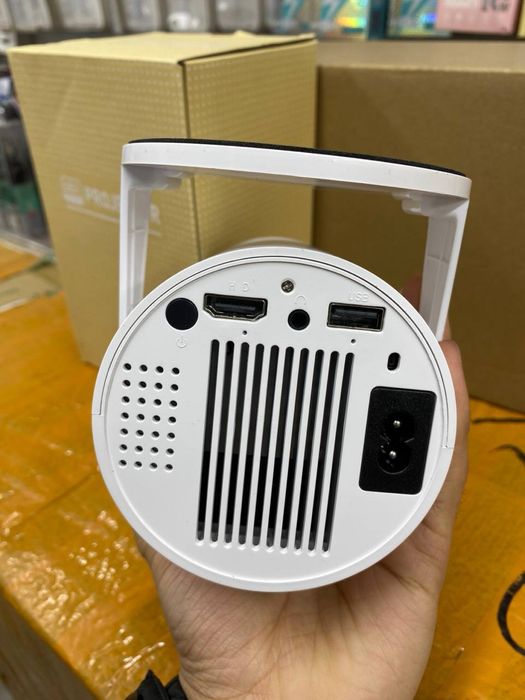 Проектор -23000тг новый