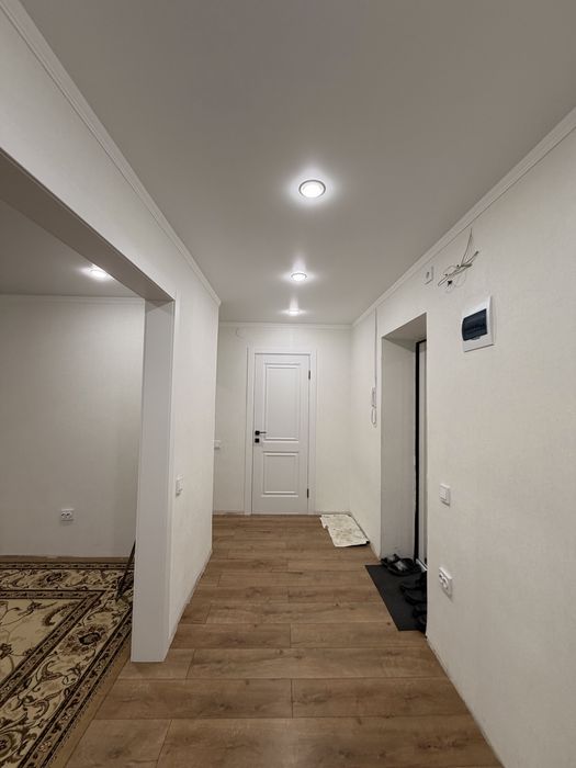 Продается 2 ком квартира район