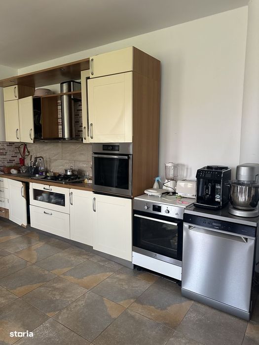 Urleta - casa - teren 400mp - 160000 Euro