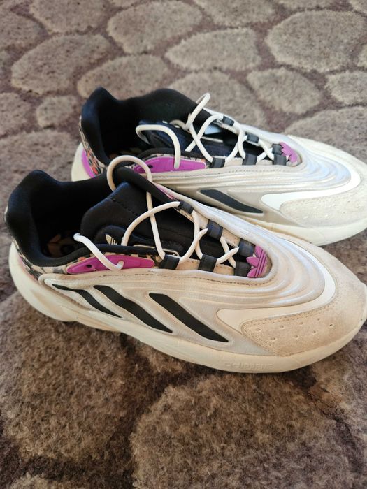Дамски маратонки adidas ozelia 38, 5 номер