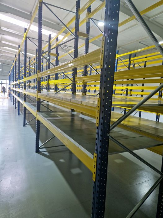 Rafturi industriale noi pentru paleti