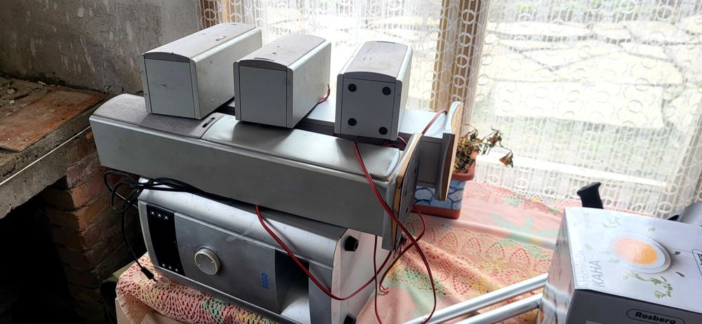 Продвам две аудио уредби