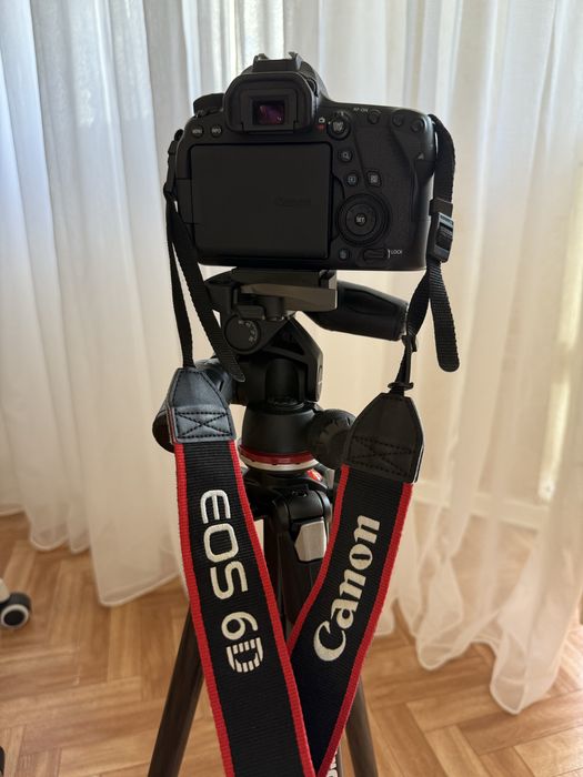 Canon EOS 6D mark 2 фотоаппарат