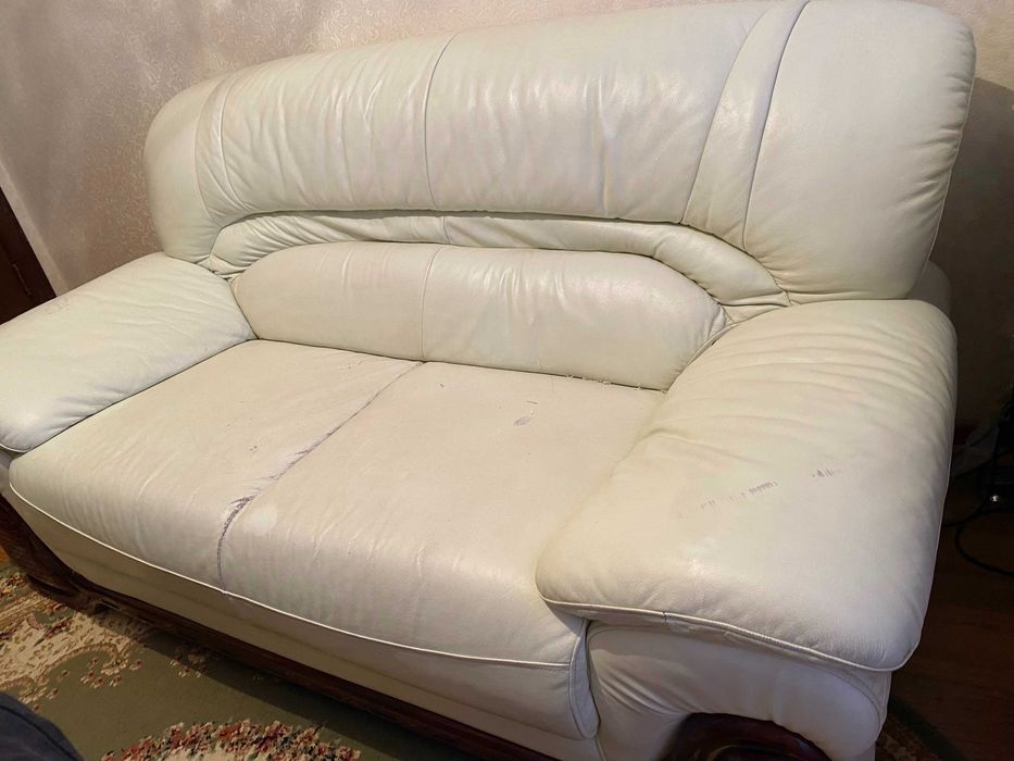 Продается диван в комплекте