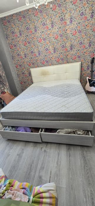 Продам кровать 2000×1600