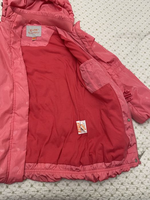 Продам курточку на девочку.