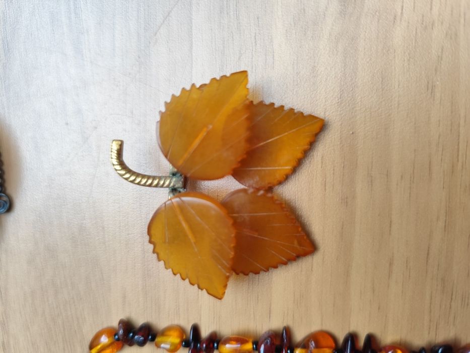 Бижута от естествен балтийски кехлибар