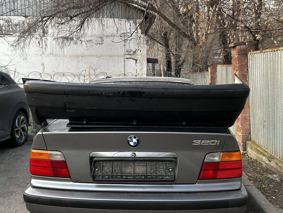 (новый)Задний М бампер БМВ е36 стекловолокно