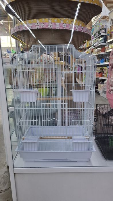 Клетки для декоративных птиц,попугаев
