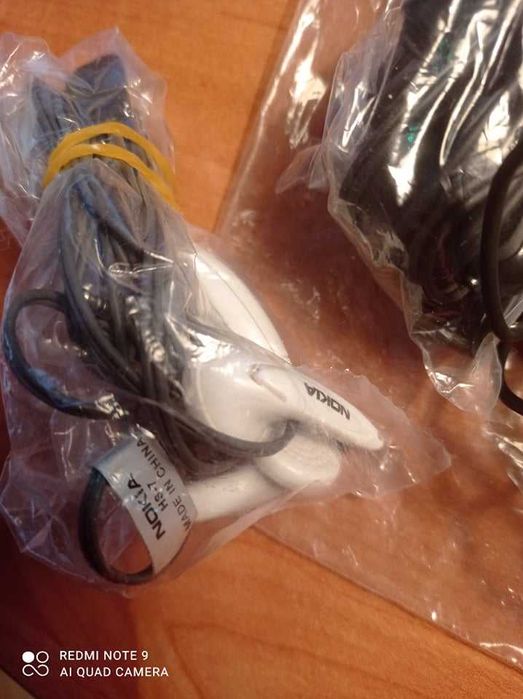 Чисто нови слушалки SAMSUNG, NOKIA, LG и други