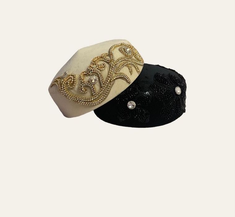 Трендтегі оюлы сәнді тақиялар