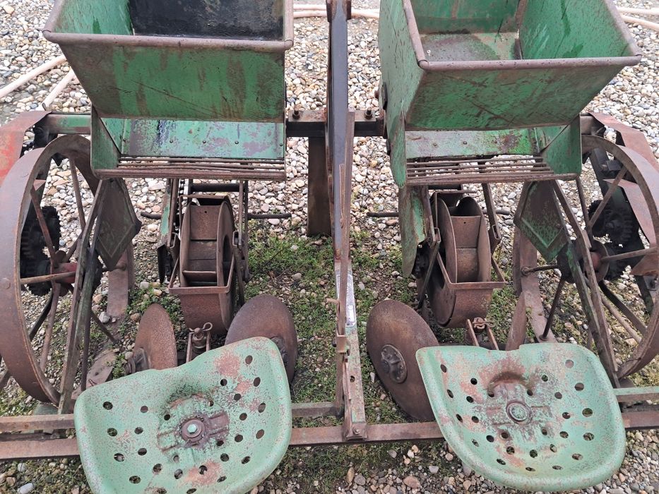 Mașină de pus cartofi