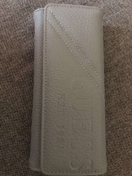 Portofel nou Guess