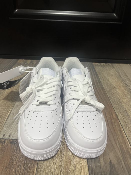 Nike Air Force 1 TRIPLE WHITE, marimea 42 (NOI)