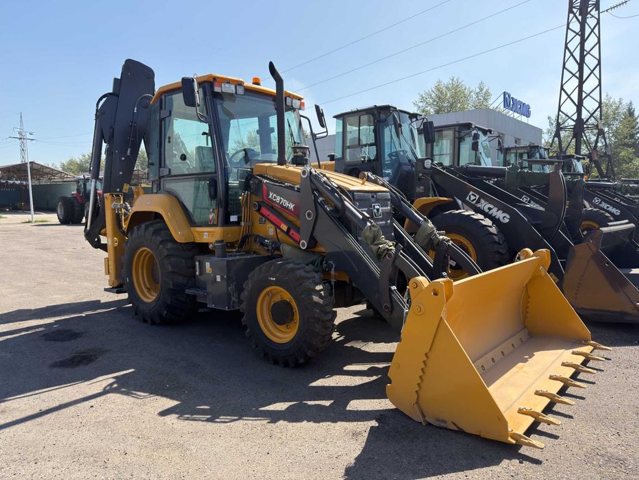 Экскаватор-погрузчик XCMG XC870HK