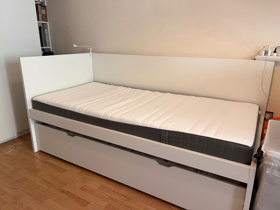 Единично легло с матрак от Икеа