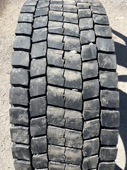 Резина Bridgestone 315/70R22.5