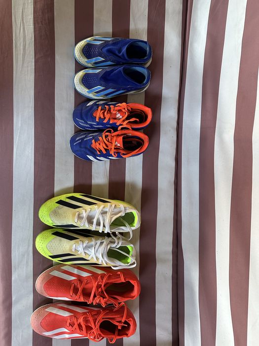 Продам детские футбольные сороконожки и бутсы