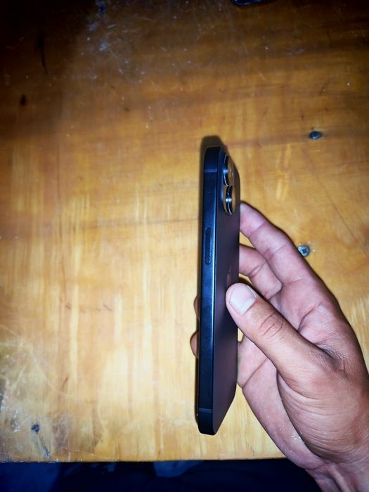 Iphone 15 ideal holatda