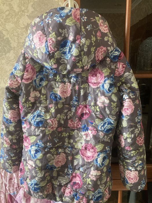 Продам демисезонную куртку