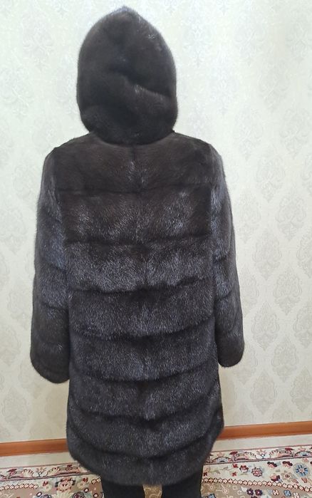 Продам норковую шубу